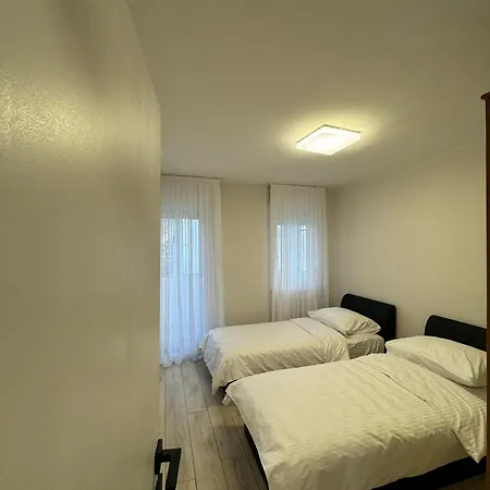 Klara 102 Apartment